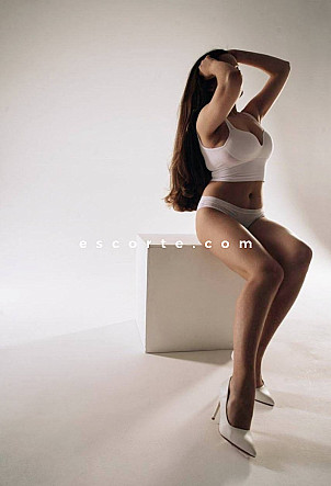 Elya - Males escort Paris