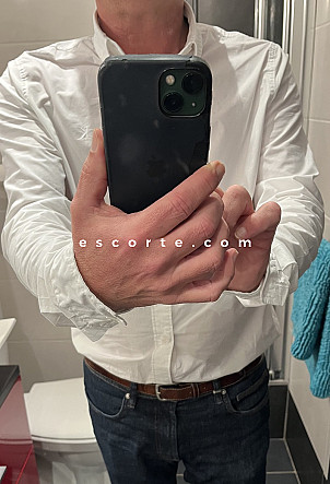 Adrieni - Hommes escort Nantes