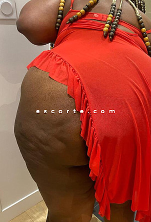 Celinarose - Girl escort Paris