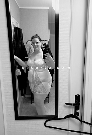 Diamant rose - Girl escort Dijon