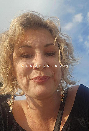 Douceur d Elfe - Girl escort Aix-en-Provence