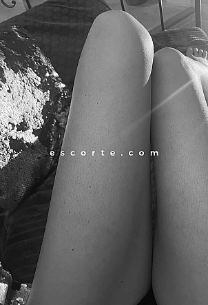 Gynni - Girl escort Avignon