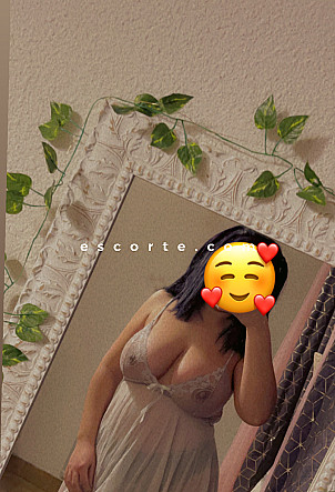 Paloma - Girl escort Montpellier
