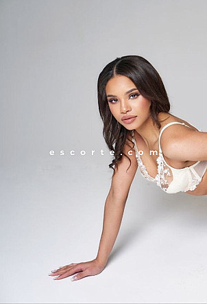 Alfina - Girl escort Paris