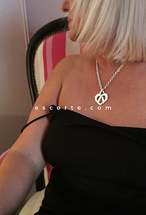 Christelle - Girl escort Toulouse