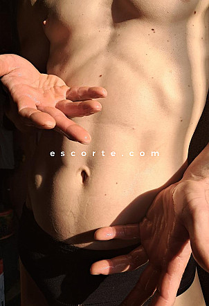 Kimeo - Males escort Toulouse