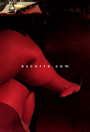 Urielle25 - Girl escort Aix-en-Provence