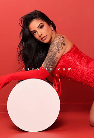 Luna - Girl escort Paris