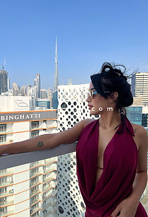 Persia - Girl escort Paris