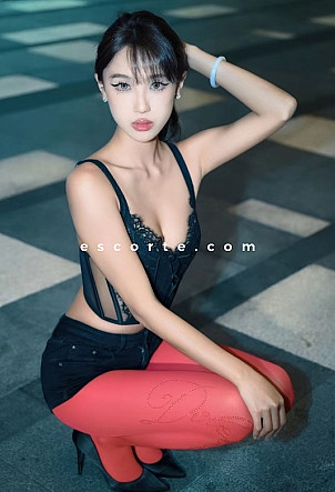 Xina - Girl escort Lyon