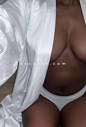 Deborah - Girl escort Lille