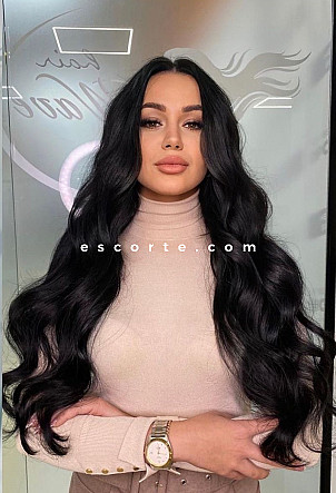 Harper - Girl escort Cannes