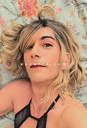 LeaMoore - Transsexuels escort Nantes