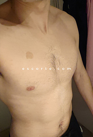 Hugo - Males escort Paris
