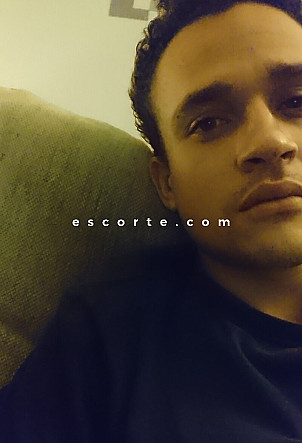 Hugo - Males escort Paris
