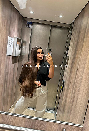 Lillian - Girl escort Lyon