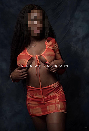 Teslay - Girl escort Paris