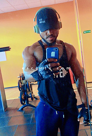 Lakaress - Males escort Lyon