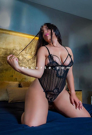 Andrea - Girl escort Bordeaux