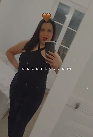 Mikuu - Girl escort Beauvais