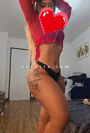 Raicca - Girl escort Paris