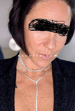 Sonia33 - Girl escort Bordeaux