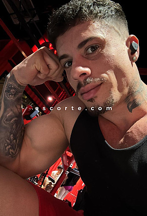 YuriXXL - Hommes escort Paris