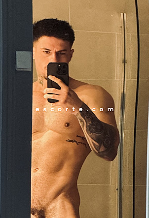 YuriXXL - Hommes escort Paris