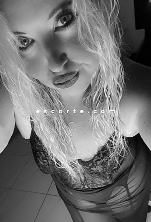 kellykiss71 - Girl escort Mâcon