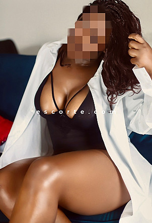 Lyara - Girl escort Rennes
