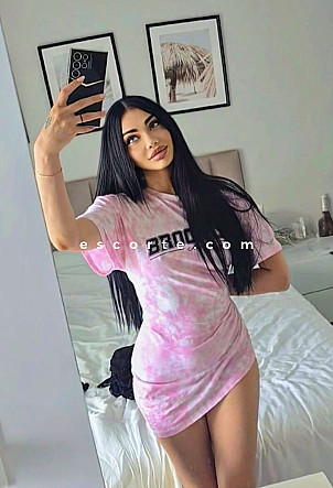 Kitty - Girl escort Paris