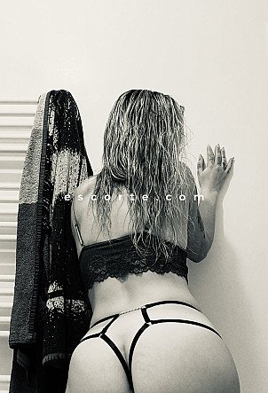 shainise - Girl escort La Roche-sur-Yon