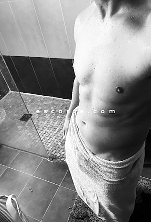 Jules - Males escort Aix-en-Provence