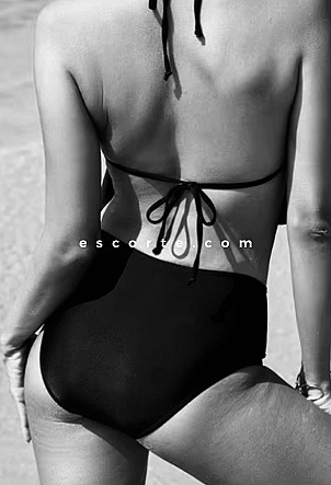 Juliette - Girl escort Aix-en-Provence
