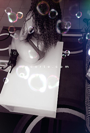 Nadiahh - Hommes escort Toulouse