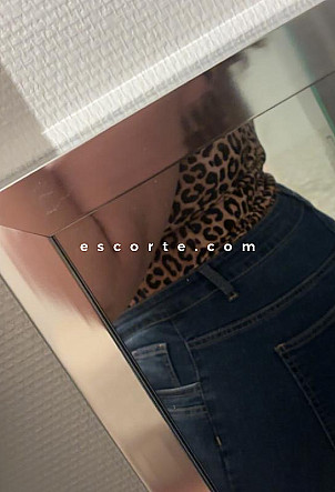 Ayem - Girl escort Troyes