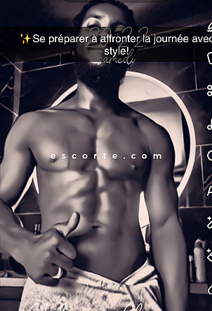 Issa - Males escort Châlons-en-Champagne