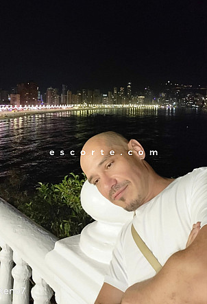 Thera - Hommes escort Toulouse
