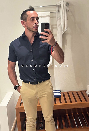 ENZO - Males escort Metz
