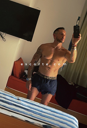 ENZO - Hommes escort Metz
