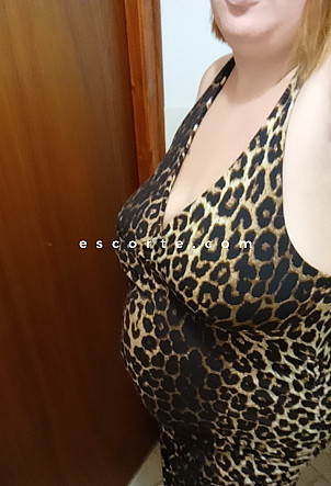Angela - Girl escort Épinal