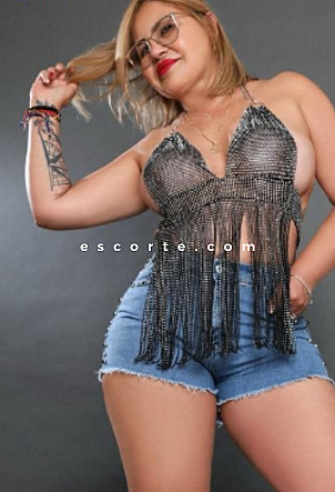 Xixi - Girl escort Biarritz