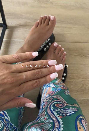 Kenza - Girl escort Bagnolet