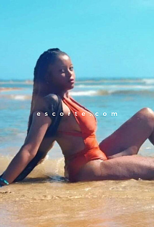 Kimsie - Girl escort Valenciennes