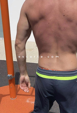 Tony19 - Hommes escort Joué-lès-Tours