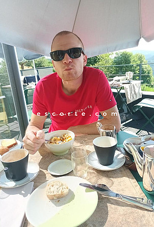 Julien - Hommes escort Saint-Étienne
