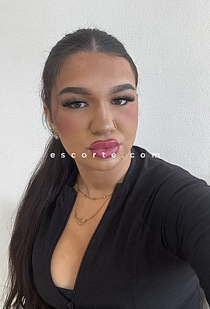 Mira92i - Girl escort Puteaux