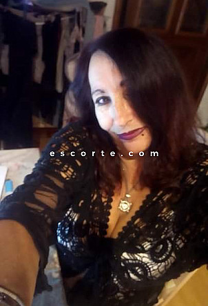 Nanoue - Girl escort Besançon