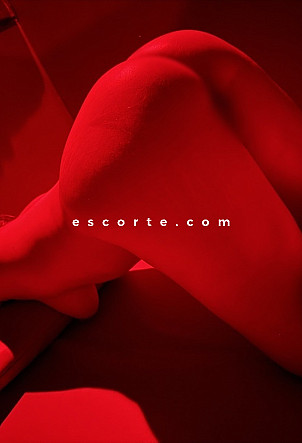 Satine - Girl escort Caen