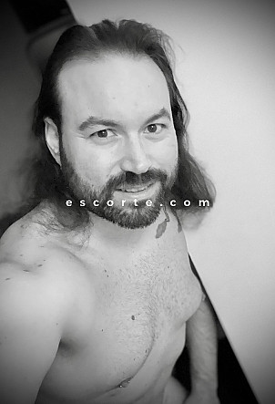 Niamor - Hommes escort Caen
